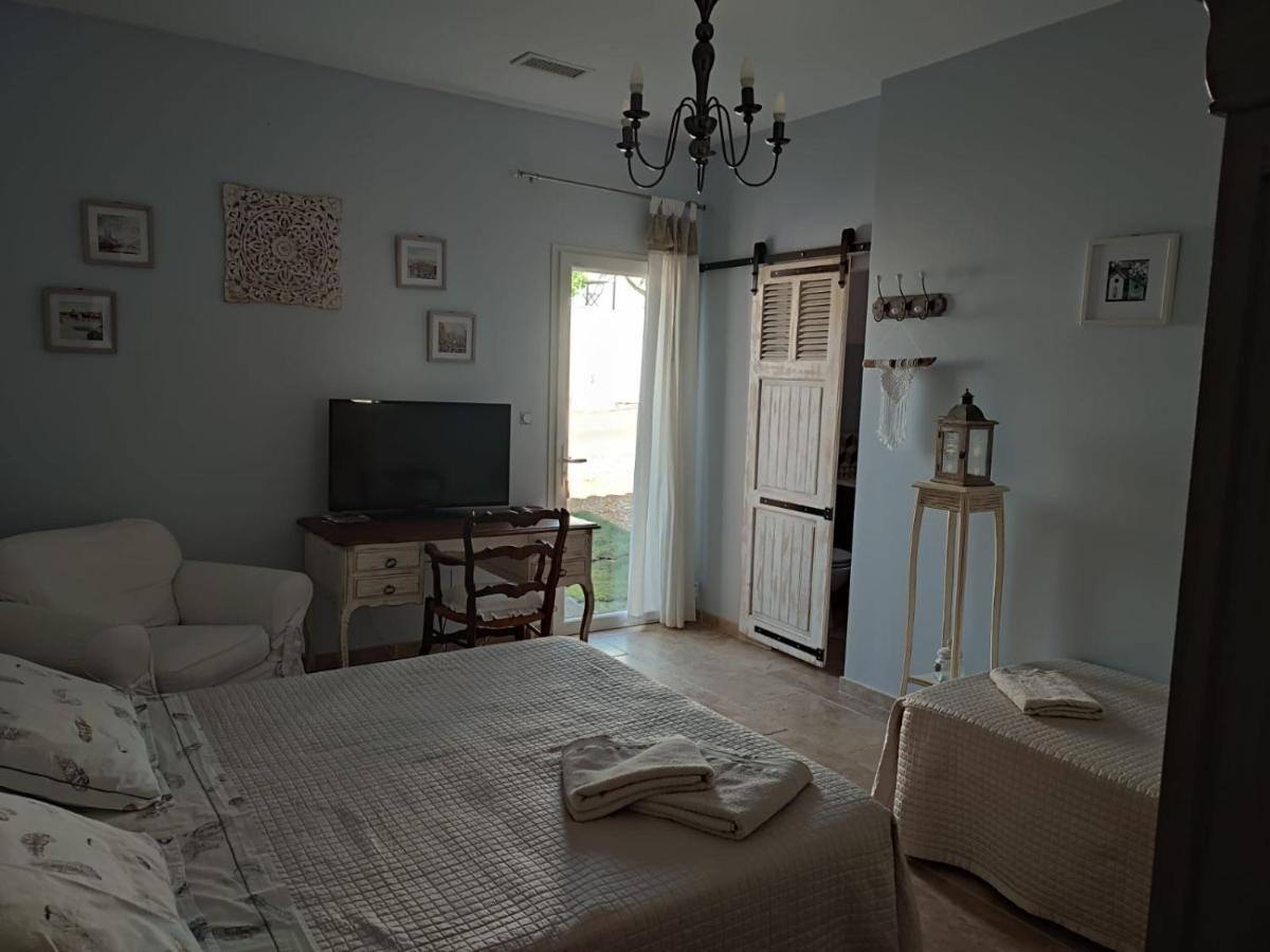 Les Olivades Bed & Breakfast Magalas Luaran gambar